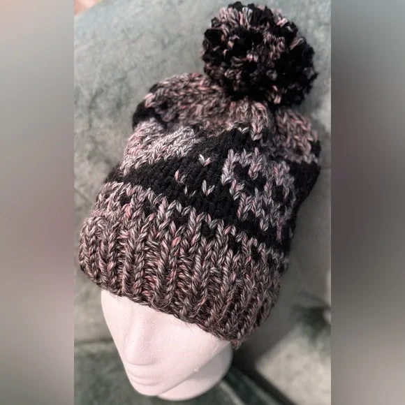 Handmade Hand Crafted Adult Knit Skull and Heart hat black gray and pink - Picture 3 of 5